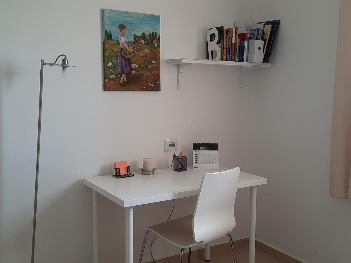 The Shining Star -A Beautiful 3 Bedroom Apartment Beersheba Buitenkant foto