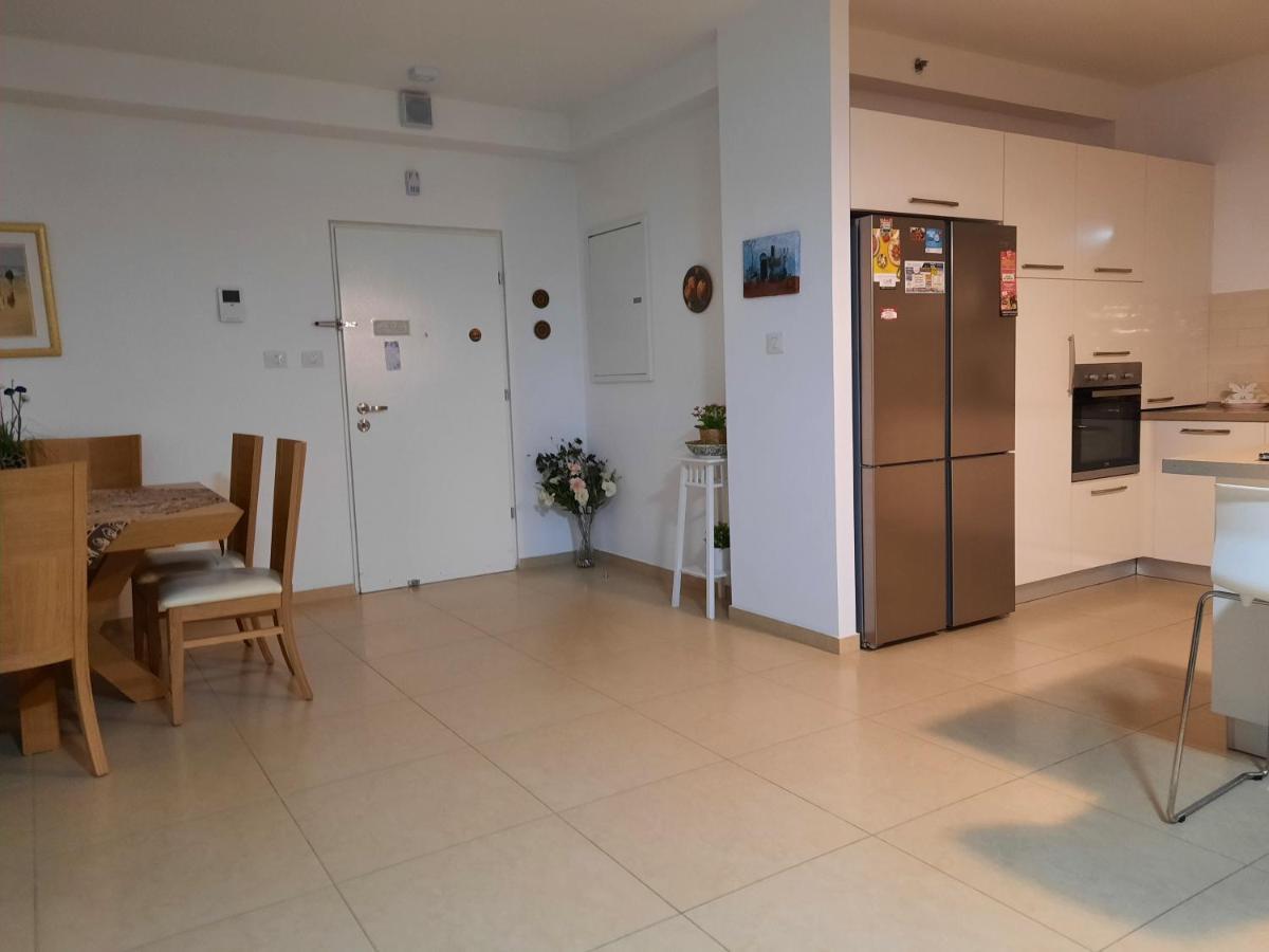 The Shining Star -A Beautiful 3 Bedroom Apartment Beersheba Buitenkant foto