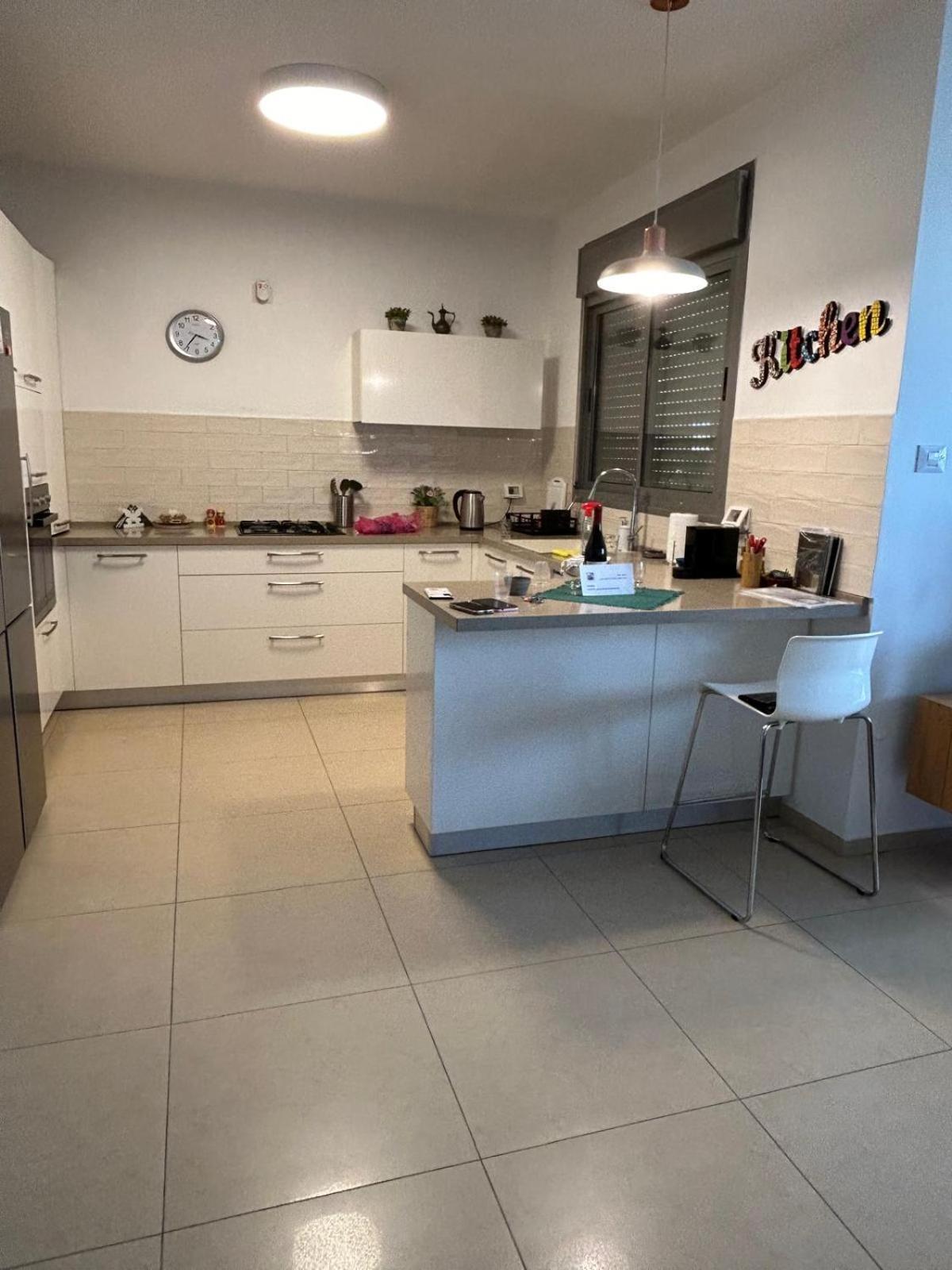 The Shining Star -A Beautiful 3 Bedroom Apartment Beersheba Buitenkant foto