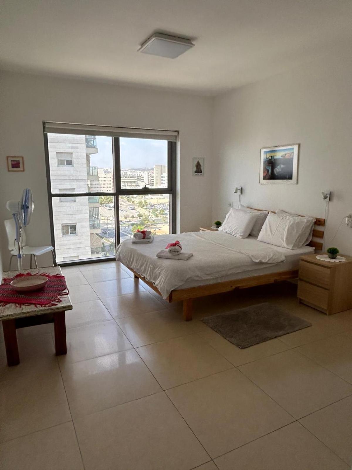 The Shining Star -A Beautiful 3 Bedroom Apartment Beersheba Buitenkant foto
