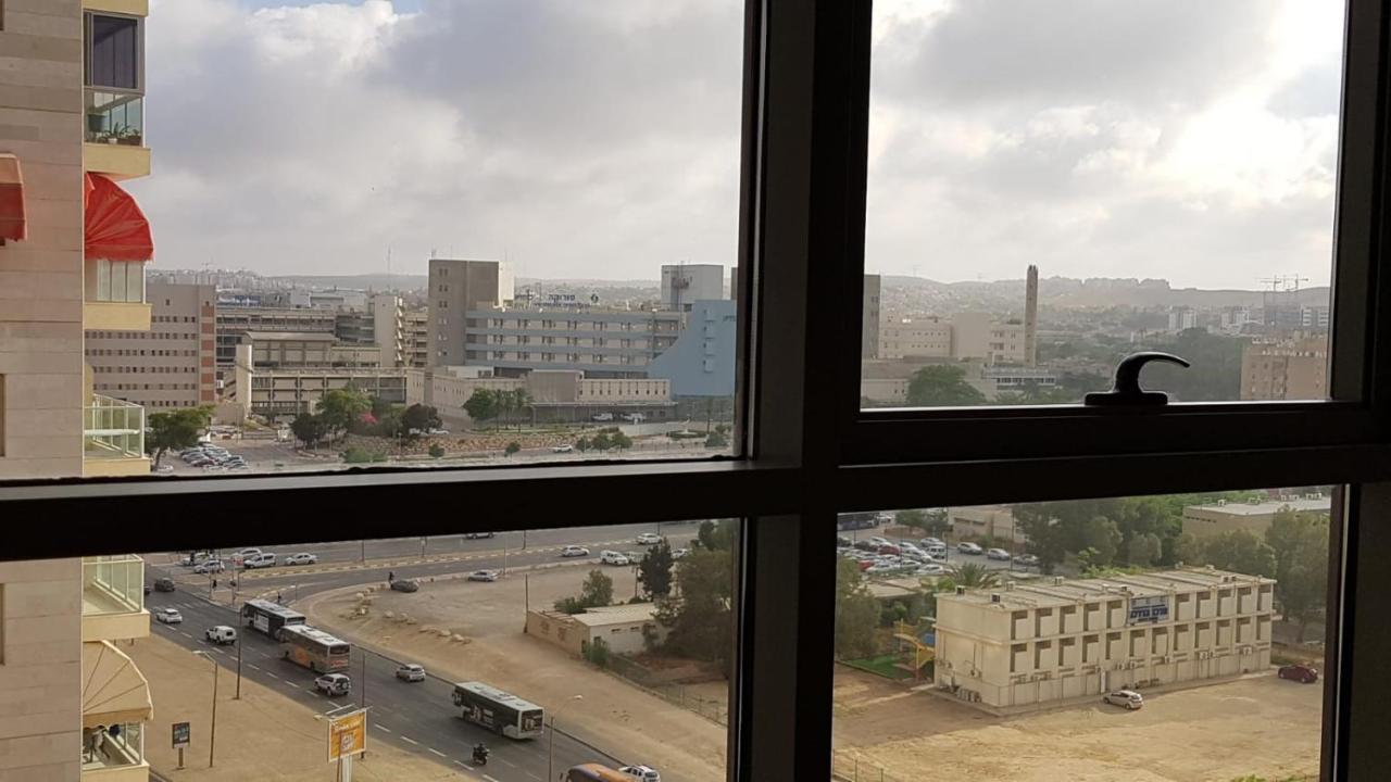 The Shining Star -A Beautiful 3 Bedroom Apartment Beersheba Buitenkant foto