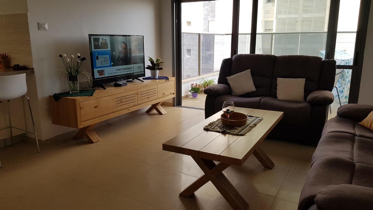 The Shining Star -A Beautiful 3 Bedroom Apartment Beersheba Buitenkant foto